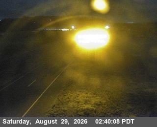 US-101 : South Of SR-36 - Looking North (C013) live camera view