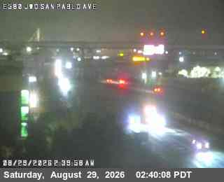 TV104 -- I-580 : AT PERALTA ST live camera view