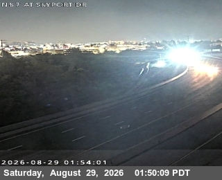 TV926 -- SR-87 : AT SKYPORT DR live camera view