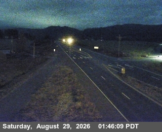 US-101 : South Of SR-36 - Looking South (C013) live camera view