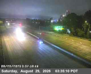 TV105 -- I-580 : WEBSTER ST live camera view