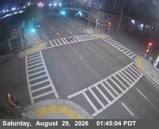 US-101: Eureka / 5th&L - Looking North live camera view
