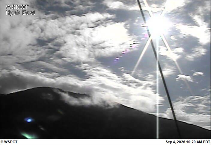Hyak Looking East live camera view
