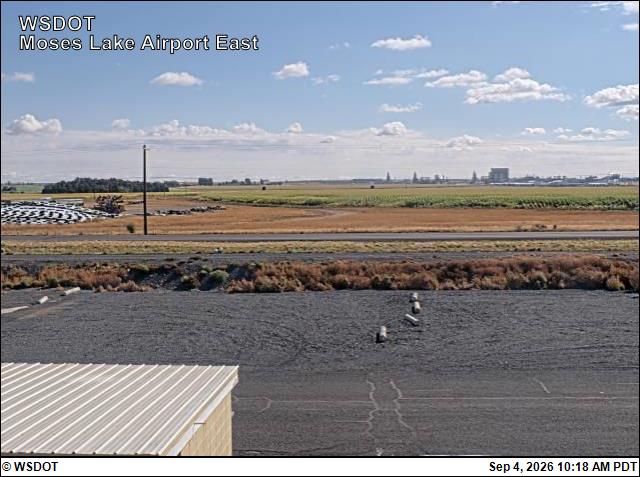 Moses Lake Municipal Airport East live camera view