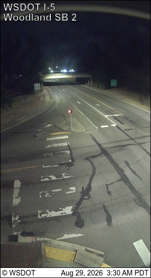 I-5 at MP 21.10: Woodland SB Signal live camera view