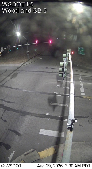 I-5 at MP 21.10: Woodland SB Signal live camera view