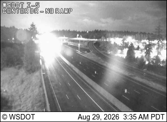 I-5 at MP 118.2: Center Dr NB live camera view