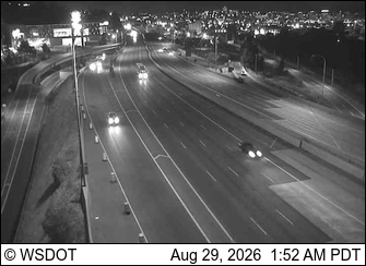 I-5 at MP 135.2: Puyallup River Bridge live camera view