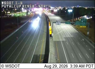 I-5 at MP 135.6: Puyallup River Bridge North live camera view