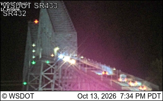 SR 433 at MP 0.9: Lewis and Clark Bridge live camera view