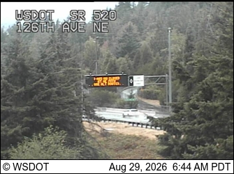 SR 520 at MP 7.6: 126th Ave NE live camera view