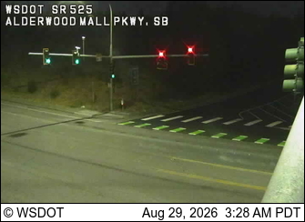 SR 525 at MP .5: Alderwood Mall Parkway, SB live camera view