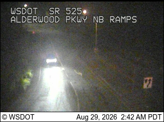 SR 525 at MP 0.8: Alderwood Pkwy, NB Ramps live camera view