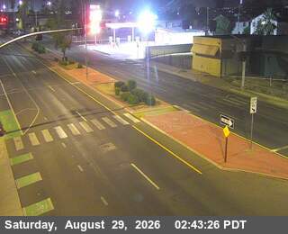 KER-204-AT 8TH ST live camera view