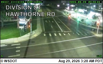 US 395 at MP 165.3: Hawthorne Rd live camera view