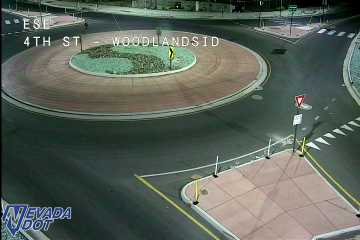 West 4th St @ Woodland Roundabout live camera view