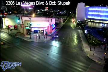 Las Vegas Blvd & Bob Stupak live camera view