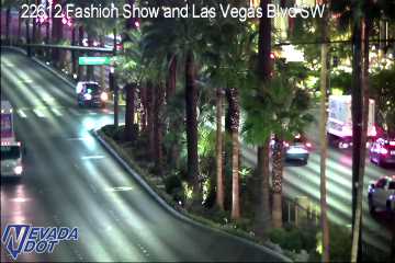 Las Vegas Blvd & Fashion Show F1 live camera view