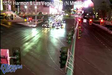 Las Vegas Blvd & Harmon Ave Median-Cosmo F1 live camera view