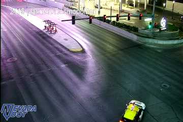 Harmon Ave & Cosmopolitan-City Center-Cosmo F1 live camera view