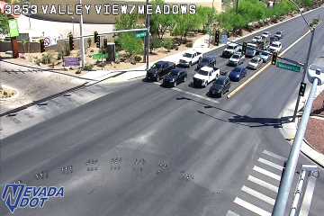 Valley View Blvd & Meadows Ln live camera view