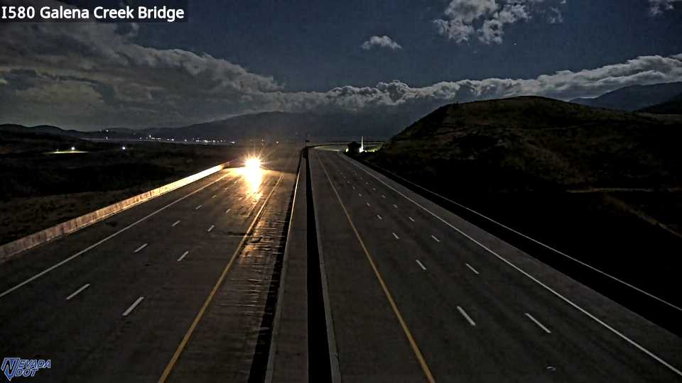 I580@Galena Creek Bridge live camera view