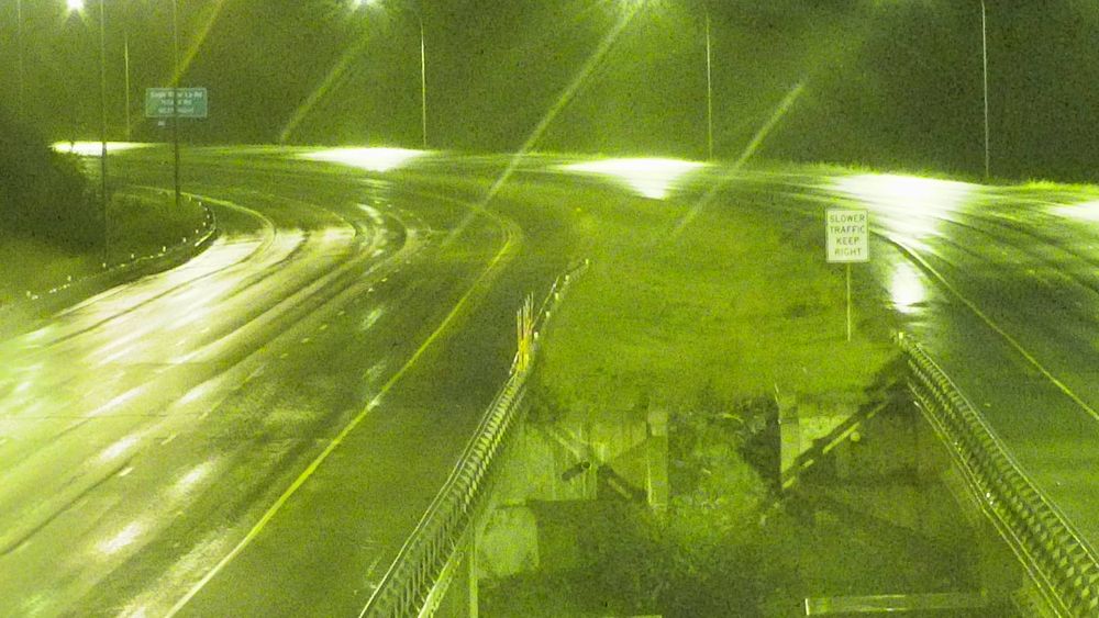 Glenn Highway @ Eagle River Bridge MP 12.8 live camera view