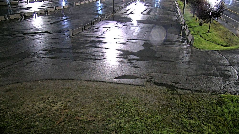 Lathrop Street @ 21st Avenue Fairbanks live camera view
