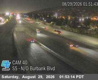 I-5 : (40) North of Burbank Blvd live camera view
