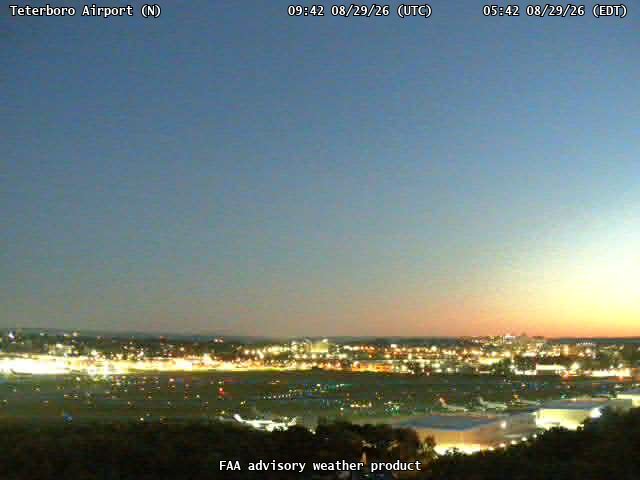 Teterboro Airport — North live camera view