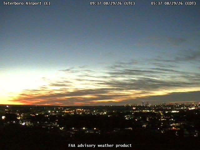Teterboro Airport — East live camera view