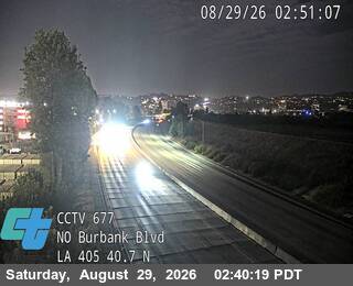 I-405 : (677) North of Burbank Blvd live camera view