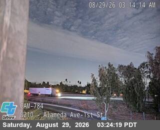 I-210 : (784) Alameda Ave-1st St live camera view