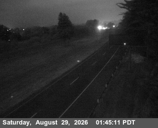 US-101 : South Of SR-299 - Looking North (C004) live camera view