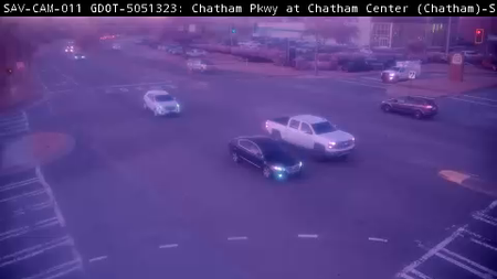 CHATHAM Pkwy at CHATHAM CENTER live camera view