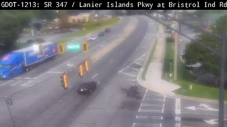 SR 347 / Lanier Islands Pkwy at Bristrol Ind Rd live camera view
