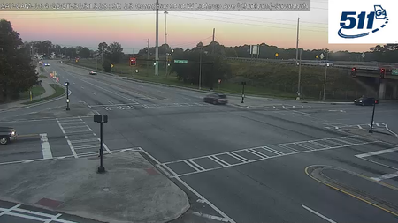 Bay St at W Lathrop Ave live camera view
