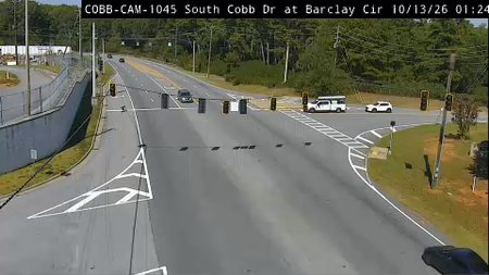 South Cobb Dr at Barclay Cir live camera view