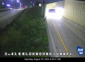 I-41/US 45 at S of Bluemound Rd Tunnel live camera view
