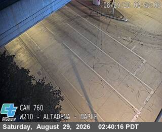 I-210 : (760) Altadena-Maple live camera view