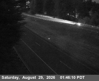 US-101 : South Of SR-299 - Looking South (C004) live camera view
