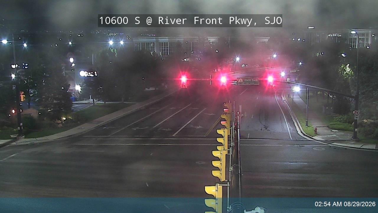 10600 S / South Jordan Pkwy / SR-151 @ River Front Pkwy / 700 W, SJO live camera view