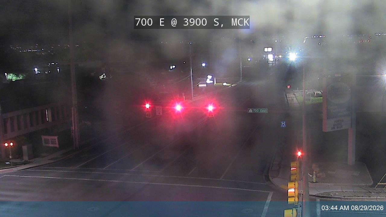 700 E / SR-71 @ 3900 S, MCK live camera view