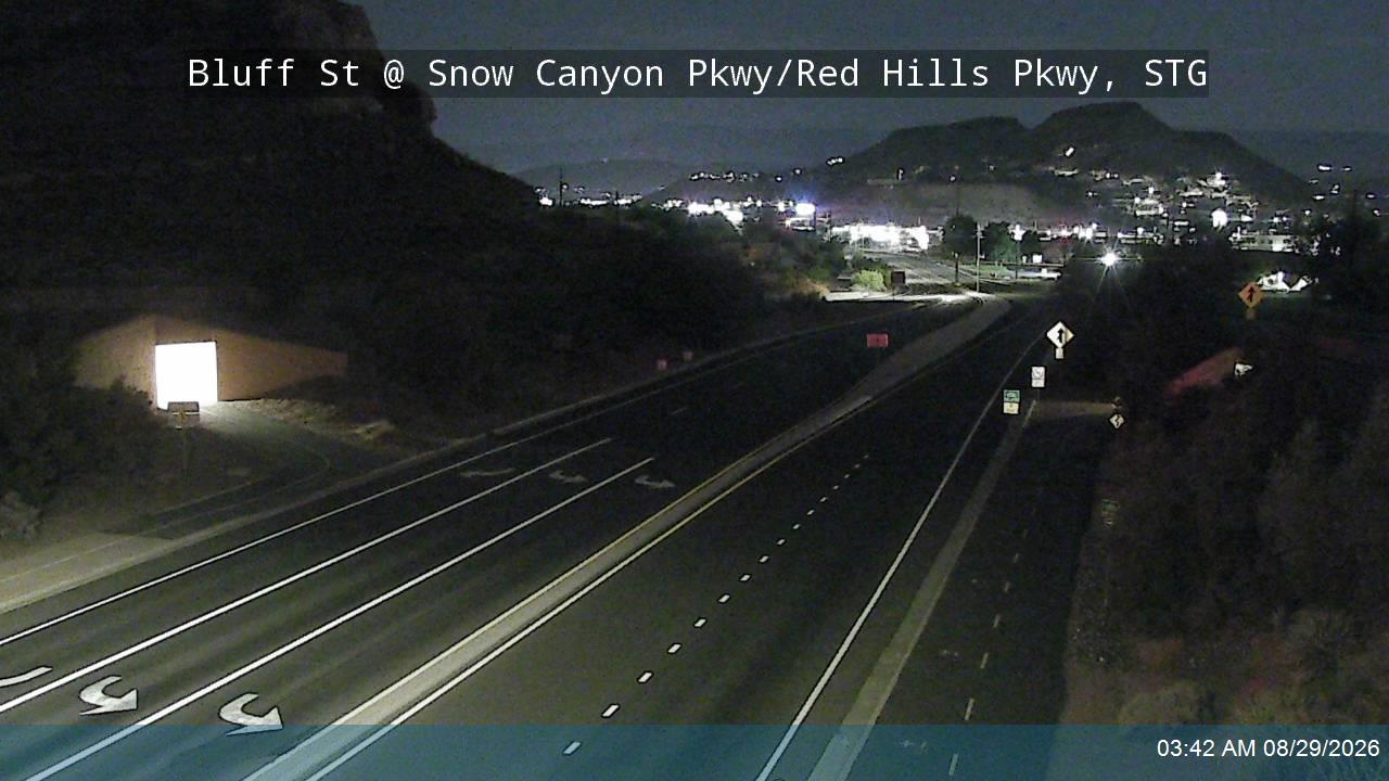 Bluff St / SR-18 @ Snow Canyon Pkwy / Red Hills Pkwy, STG live camera view