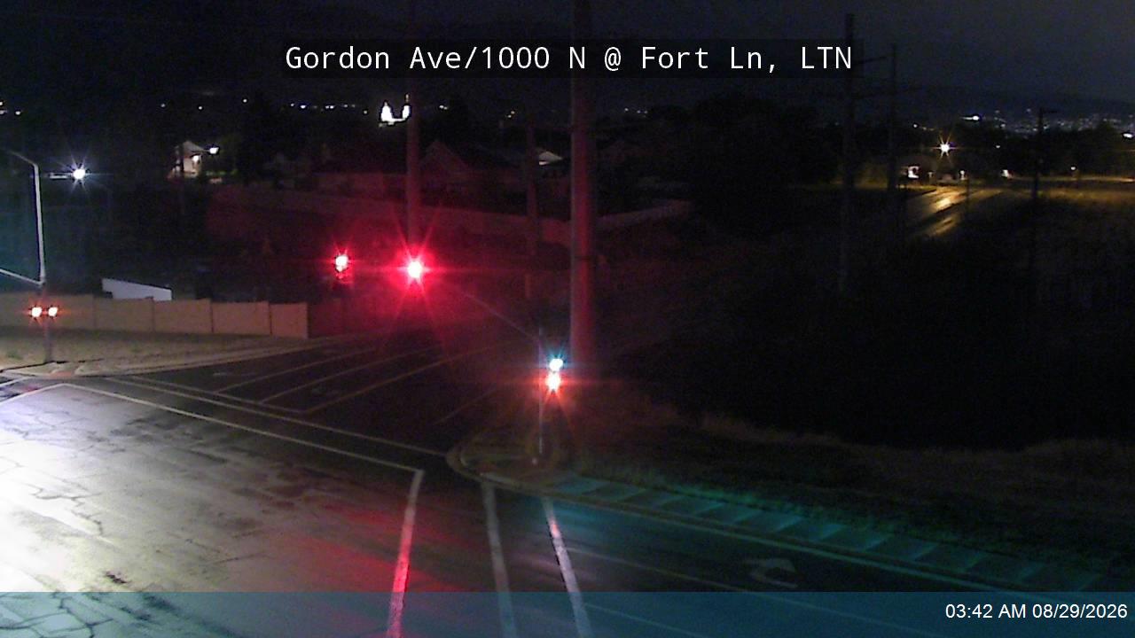 Gordon Ave / 1000 N @ Fort Ln, LTN live camera view