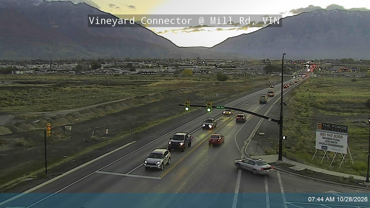 Vineyard Connector / SR-176 @ Mill Rd, VIN live camera view