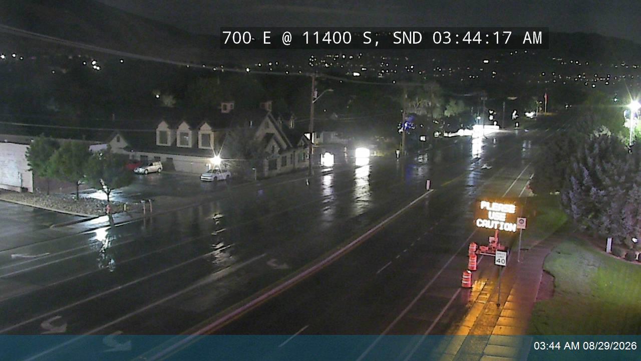 700 E / SR-71 @ 11400 S, SND live camera view