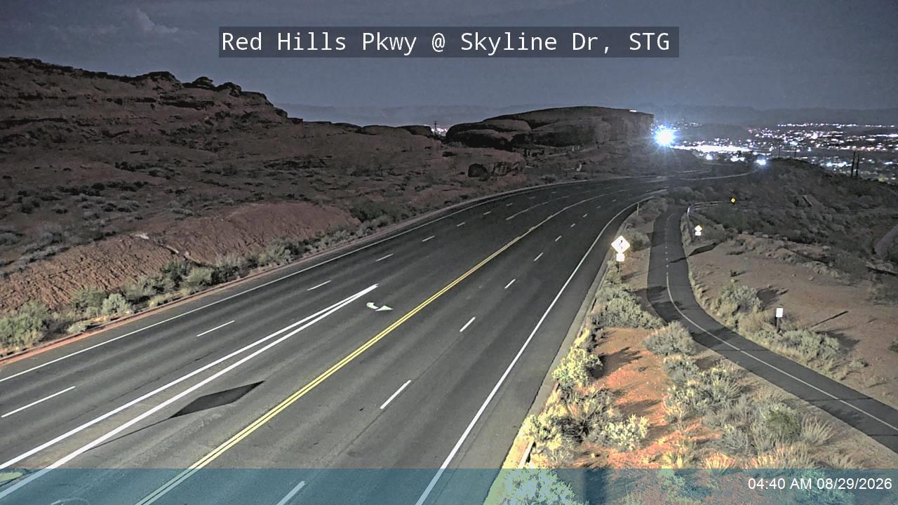 Red Hills Pkwy @ Skyline Dr / 200 E, STG live camera view