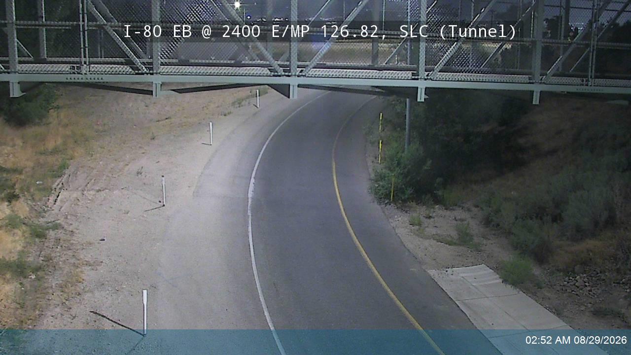 I-80 EB @ 2400 E / MP 126.82, SLC (Tunnel) live camera view