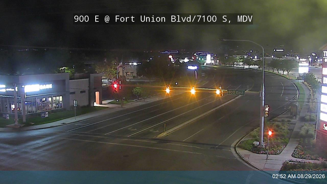 900 E / SR-71 @ Fort Union Blvd / 7100 S, MDV live camera view